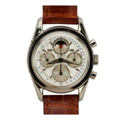 Vintage Universal Stainless Steel Tri-Compax Triple-Calendar Chronograph Wristwatch circa 1960s