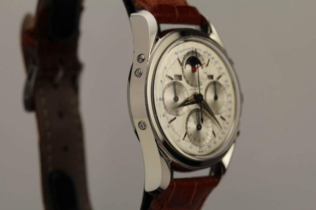 Men's Universal Stainless Steel Tri-Compax Triple-Calendar Chronograph Wristwatch circa 1960s