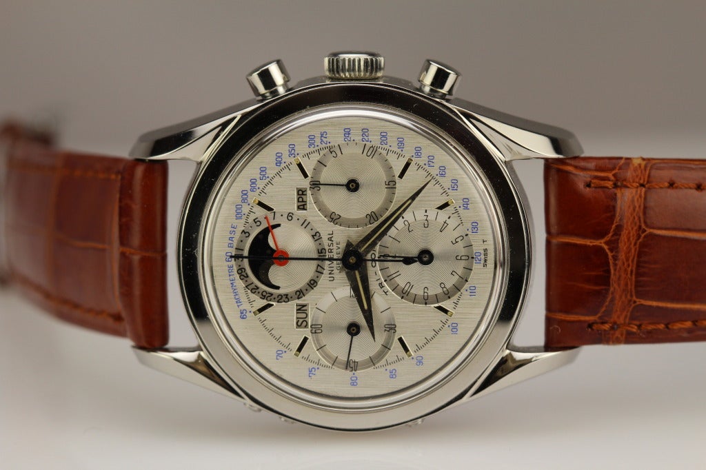 Universal Stainless Steel Tri-Compax Triple-Calendar Chronograph Wristwatch circa 1960s 3