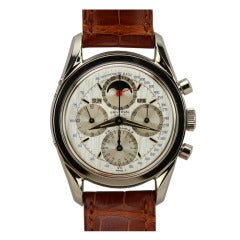 Retro Universal Stainless Steel Tri-Compax Triple-Calendar Chronograph Wristwatch circa 1960s