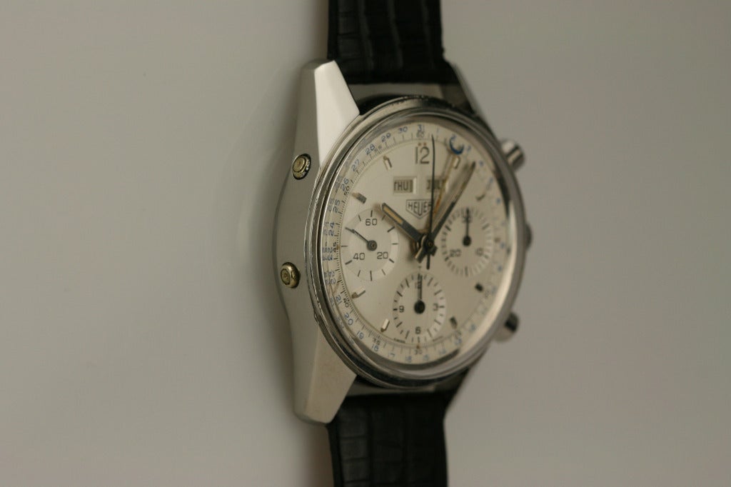 HEUER Stainless Steel Dato Triple-Calendar Chronograph circa 1950s In Good Condition In Miami Beach, FL
