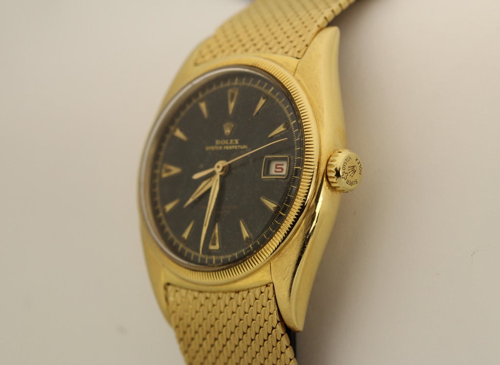 This an extremely rare big Rolex bubble back known as the Ovettone. What is so special about this watch is that it has an original black dial, which is very difficult to find, especially in this condition.
