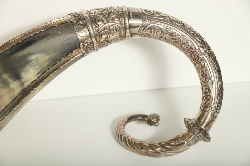 Edwardian Unusual  silver  viking  drinking horn and cover For Sale