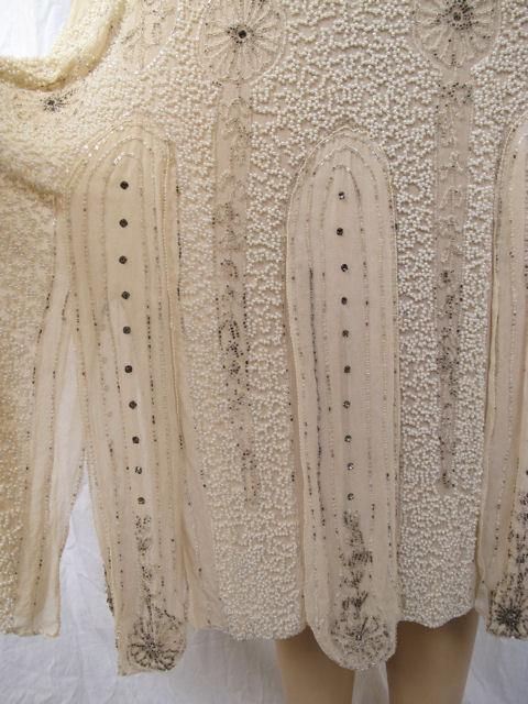 1920's Ivory Silk Beads & Rhinestone  Carwash Hem Flapper Dress For Sale 3