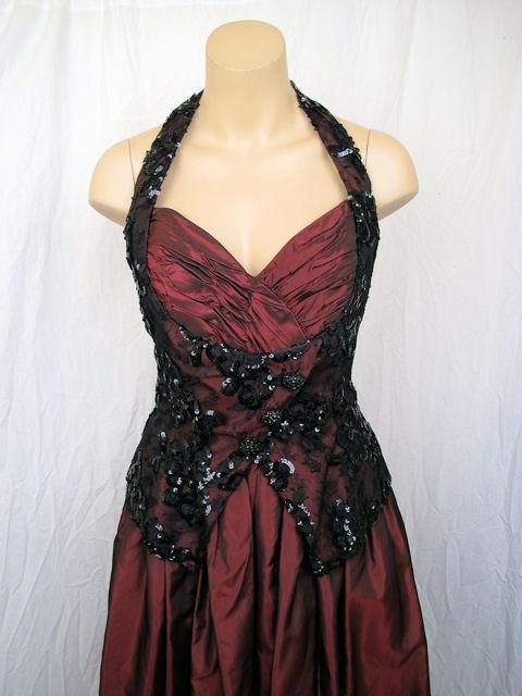 Women's VICTOR COSTA Blk Lace & Sequins Over Burgundy Ball Gown For Sale
