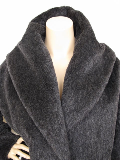ROMEO GIGLI Gray Alpaca Large Collar Fur Coat For Sale at 1stDibs