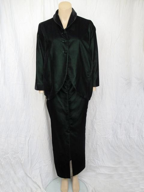 ROMEO GIGLI 2pc Green Velvet Bubble Jacket Skirtset