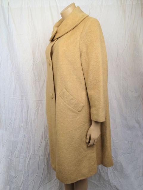 LILLI ANN Tan Wool & Mohair Coat For Sale 2