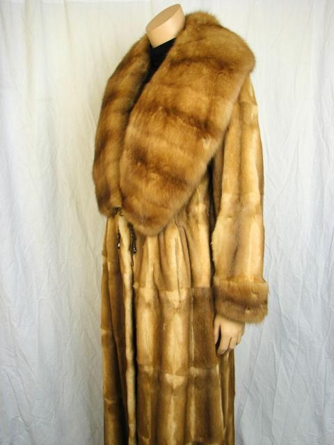 Stunning Giuliana Teso Sable & Summer Ermine Opera Coat For Sale 1