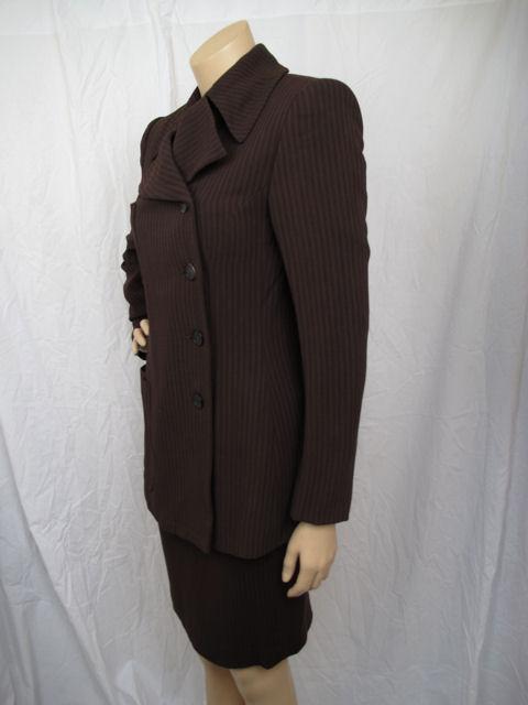GUCCI Brown Pinstriped Pencil Skirtsuit For Sale 3