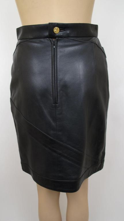 CHANEL Blk Leather Gold Buckle Skirt For Sale 1