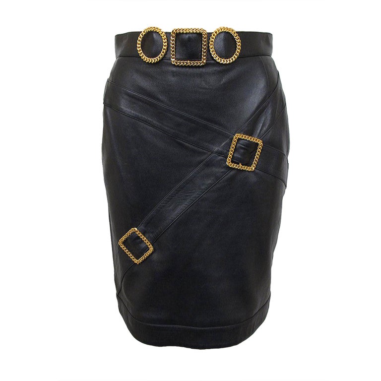 CHANEL Blk Leather Gold Buckle Skirt For Sale