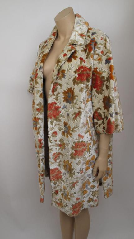 Tan & Rust Tapestry Carpet Chenille Coat For Sale 3