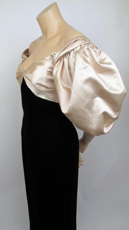 Women's 1980's CAROLYNE ROEHM Blk Velvet Puff Sleeve Dress For Sale