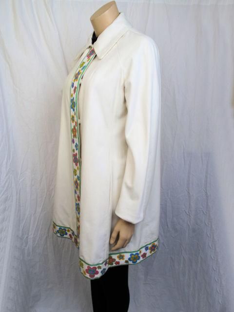 Bill Blass Bond Street White Floral Swing Coat & Matching Scarf 3