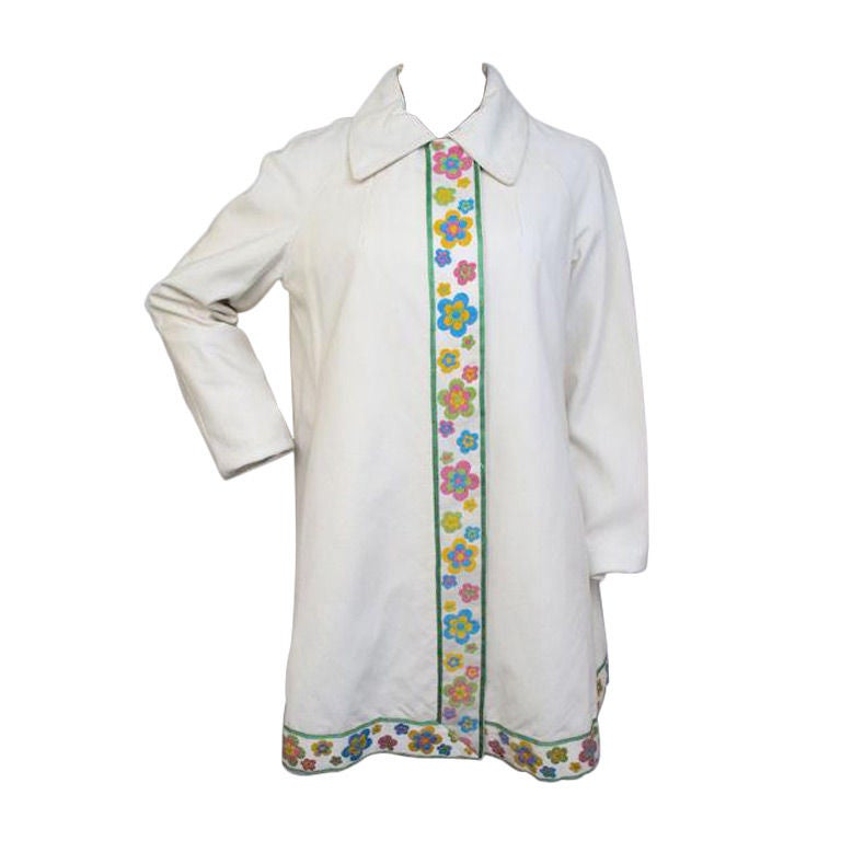 Bill Blass Bond Street White Floral Swing Coat & Matching Scarf