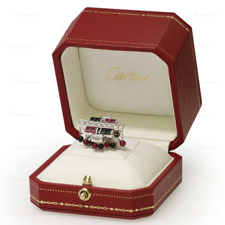 Cartier: Quastenring Le Baiser du Dragon, Rubin, Onyx, Diamant im Zustand „Hervorragend“ in New York, NY
