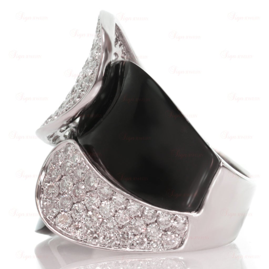 Black Onyx Pave Diamond Geometric White Gold Ring In Excellent Condition In New York, NY