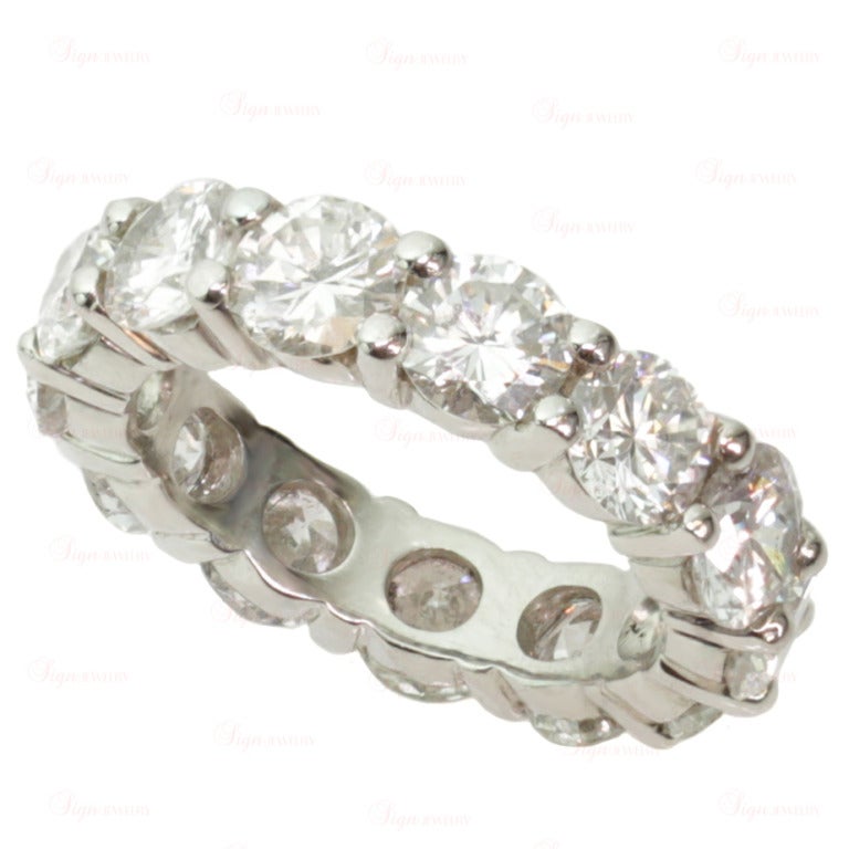 6.45 Carat Diamond Shared-Setting Platinum Eternity Ring In Excellent Condition For Sale In New York, NY