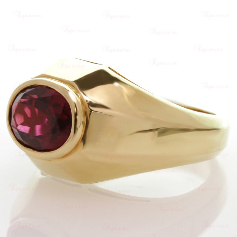 BULGARI Oval Rubellite Yellow Gold Ring In Excellent Condition In New York, NY