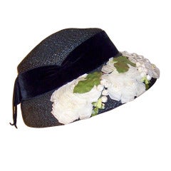 Vintage Lucila Mendez-Exclusive New York-Black Straw Hat with Opened Rose Petals