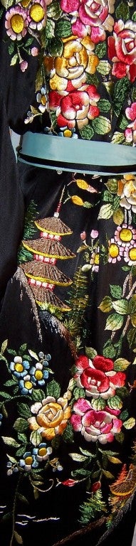 Elaborately Embroidered Black Japanese Kimono with Sash In Excellent Condition For Sale In Oradell, NJ