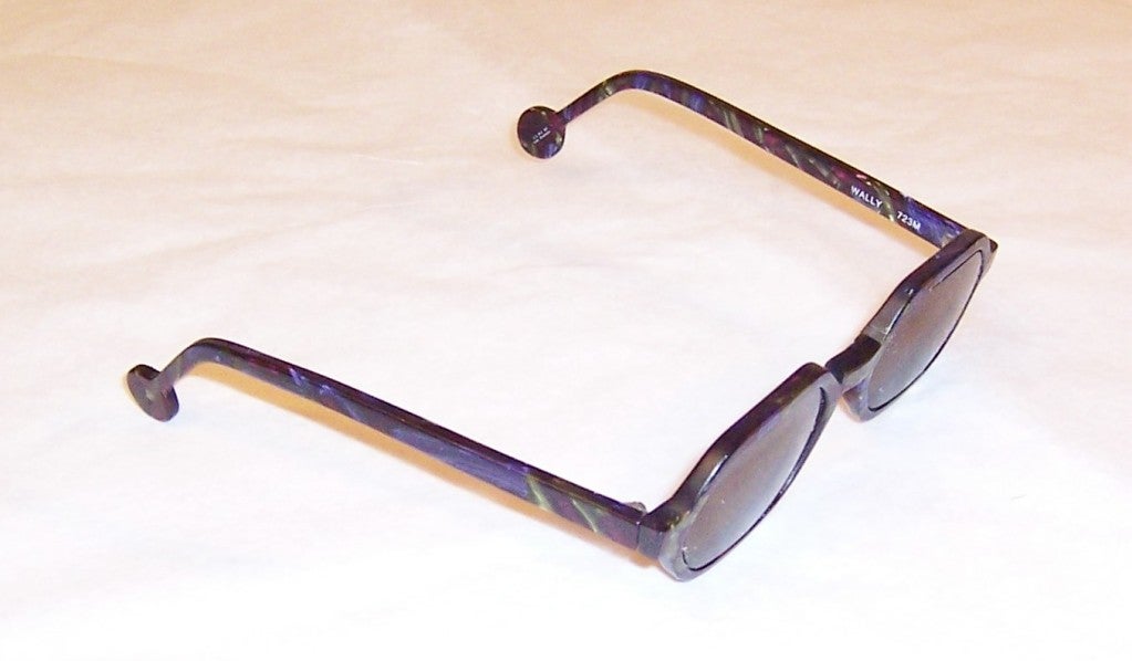 Funky Pair of L.A. Eyeworks Frames In Excellent Condition For Sale In Oradell, NJ