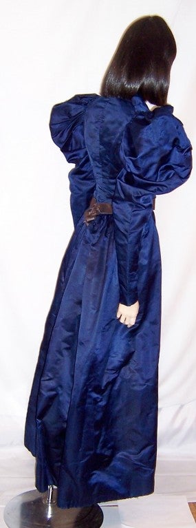 Exquisite Vivid Navy Victorian Silk Bodice and Matching Full Length Skirt In Excellent Condition For Sale In Oradell, NJ