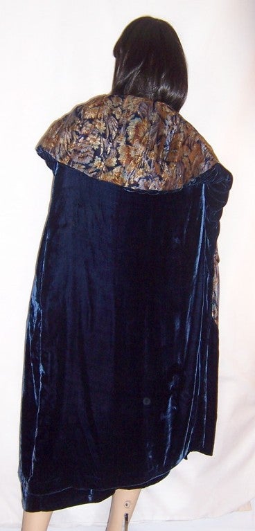 Opulent 1920's Prussian Blue Silk Velvet & Floral Lame Opera Coat For Sale 5