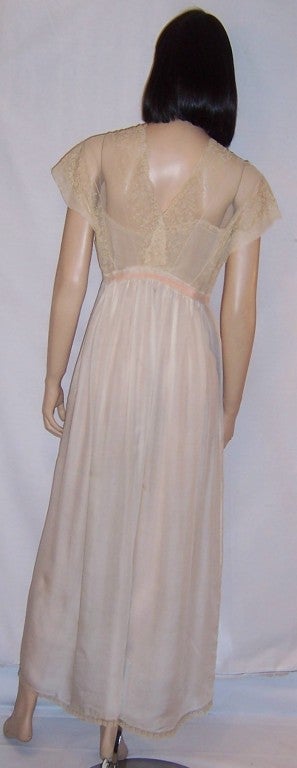 Edwardian Bride's, Hand-Made Silk Three Piece Trousseau In Excellent Condition For Sale In Oradell, NJ