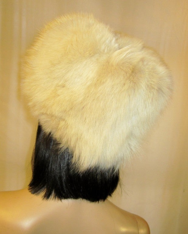 Women's 1960's, Stunning and Full White Fox Fur Hat For Sale