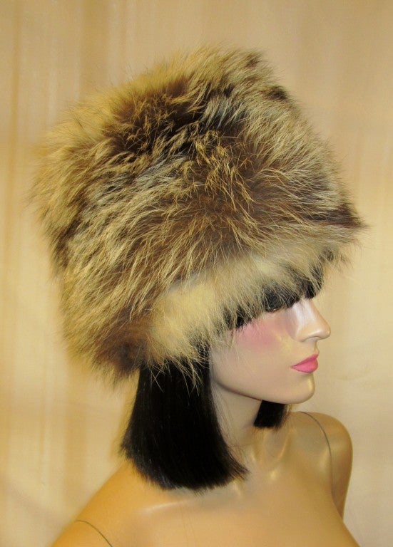 Women's 1960's, Brown, White & Black Variegated Fox Fur Hat For Sale
