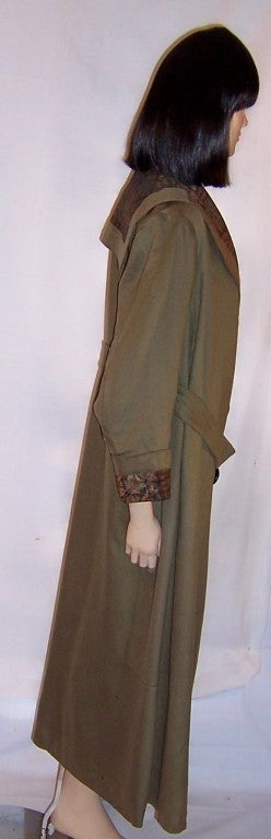 Edwardian, Loden Green Single-Breasted Coat with Tapestry Collar & Cuffs For Sale 2