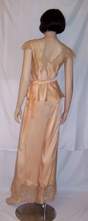 1930's Pale Apricot Silk PJ's Trimmed in Ecru Lace In Excellent Condition For Sale In Oradell, NJ