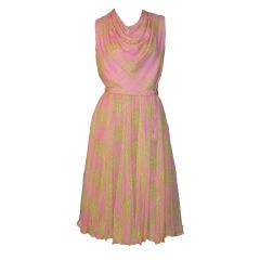 1960
s Raspberry Sorbet
Pistachio Green Silk Chiffon Dress 1960
s Raspberry Sorbet
Pistachio Green Silk Chiffon Dress