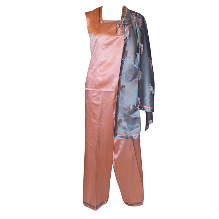 Salmon Pink & Blue Three-Piece Silk Lounging Outfit For Sale