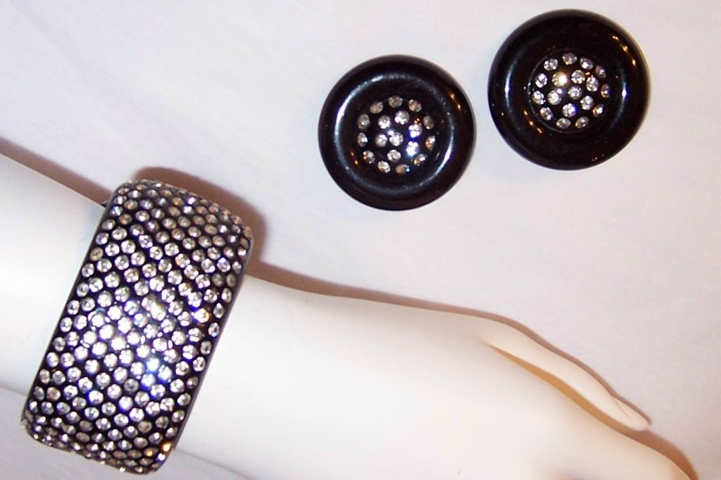Bakelite/Rhinestone Clamper Bracelet with Matching Earrings