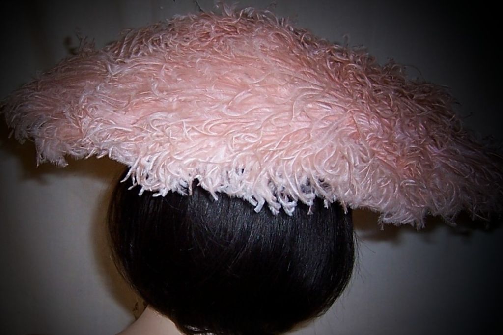 Women's 1950's Saucer-Shaped Hat with Pink Ostrich Feathers by Lora For Sale