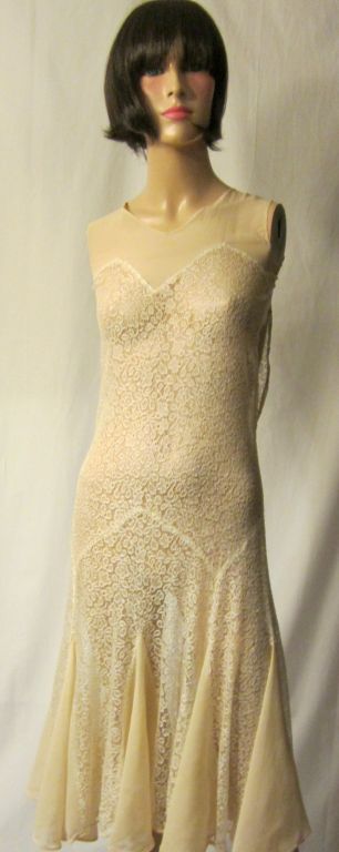 1920's Smart & Sassy Ecru Lace & Chiffon Dress/Matching Jacket For Sale 2