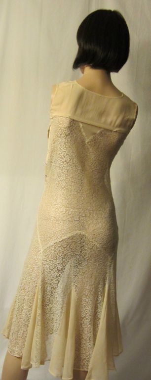 1920's Smart & Sassy Ecru Lace & Chiffon Dress/Matching Jacket For Sale 3