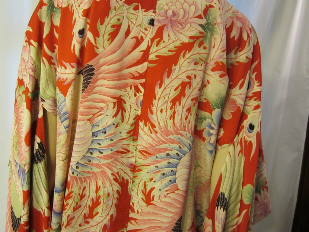1930's Pink, Red, & Magenta Printed Silk Kimono For Sale 4