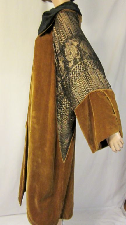 1920's Deep Ochre-Colored Silk Velvet Opera Coat with Gold Lame 3