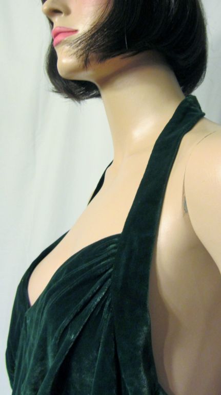 1930's Bias-Cut, Elegant & Sensuous Emerald Green Velvet Gown For Sale 5
