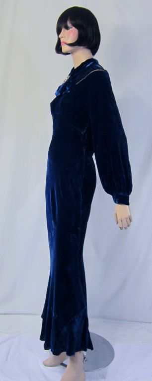 Royal Midnight Blue Silk Velvet 1930's Bias-Cut Gown For Sale 1