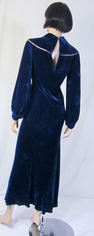 Royal Midnight Blue Silk Velvet 1930's Bias-Cut Gown For Sale 2