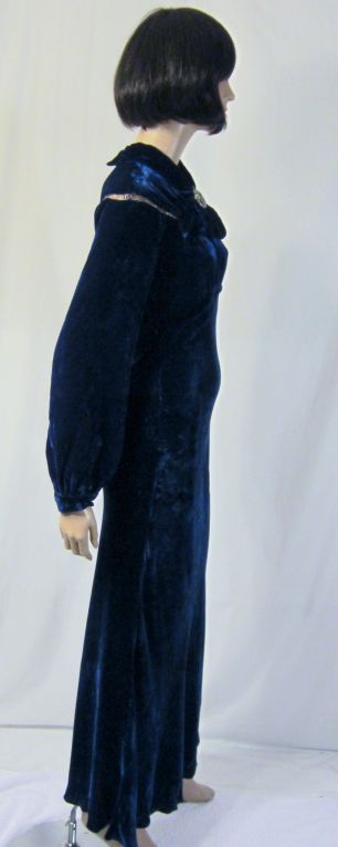 Royal Midnight Blue Silk Velvet 1930's Bias-Cut Gown For Sale 3