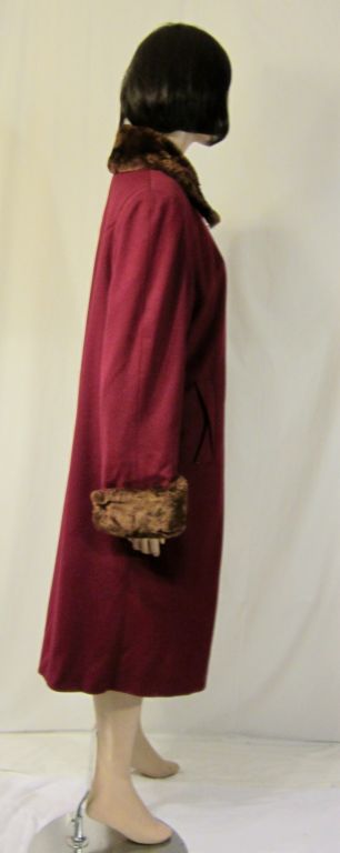 Fabulous 1940's Maroon Woolen Coat with Fur Collar & Cuffs For Sale 2