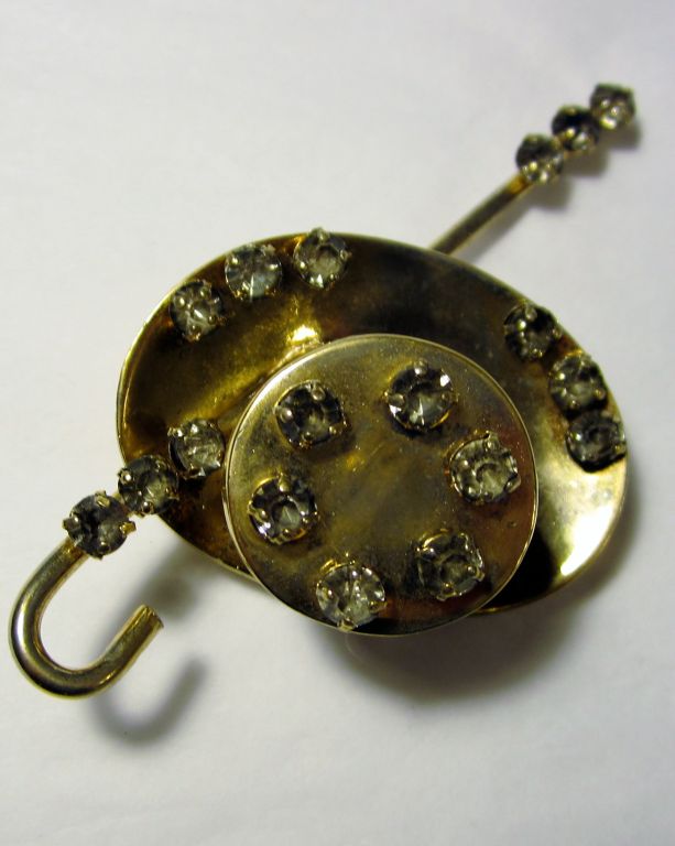 Top Hat and Cane Brooch-Gold Wash Over Sterling/Rhinestones In Excellent Condition For Sale In Oradell, NJ