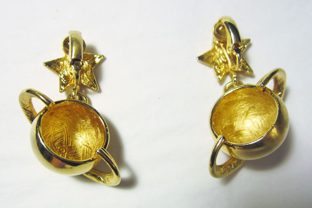 Unique Gold-Toned Earrings with Saturn Hanging from a Star In Excellent Condition For Sale In Oradell, NJ