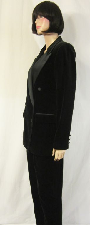 Stunning Bill Blass Black Velvet and Satin Tuxedo Suit For Sale 1